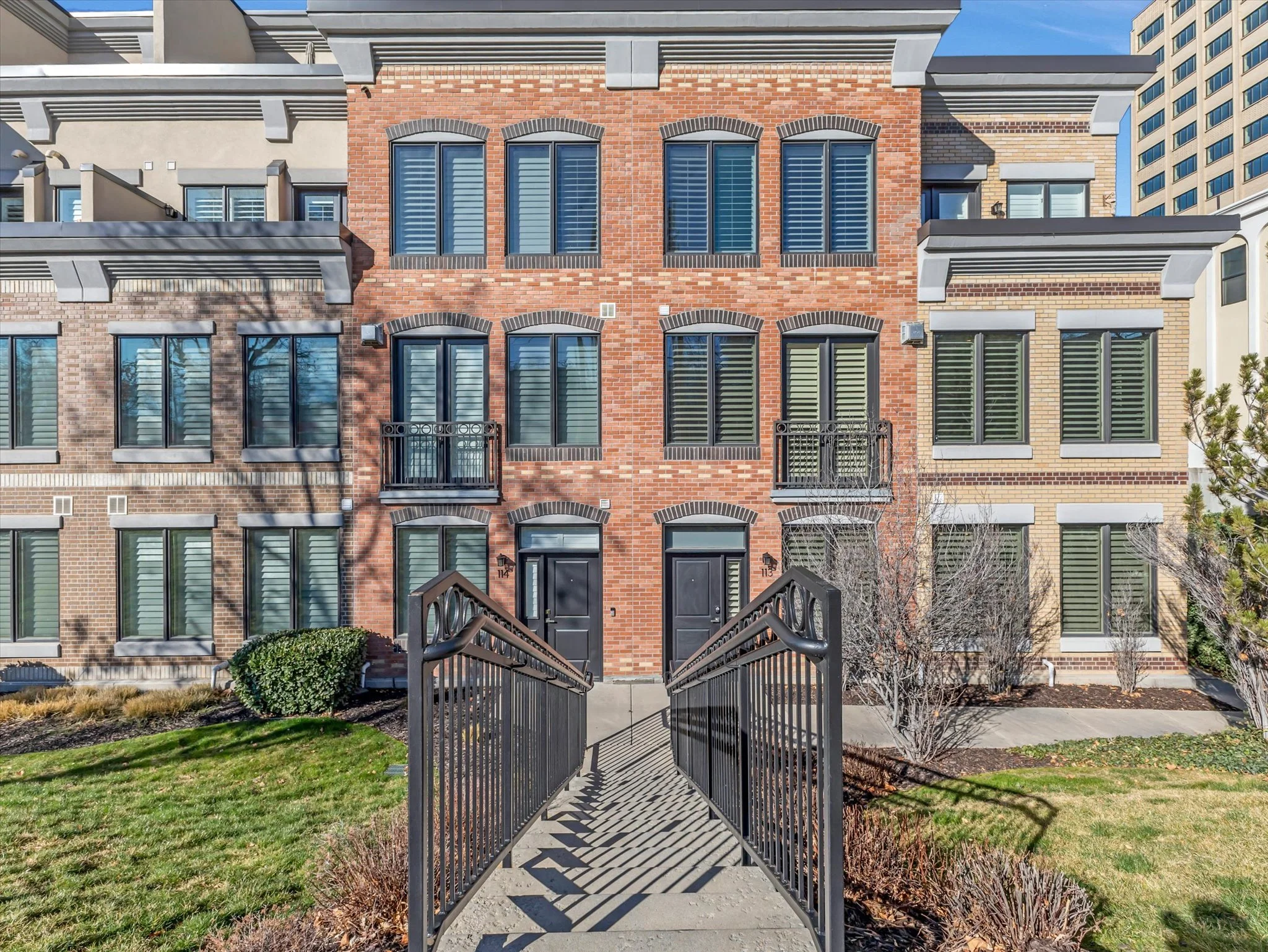 front 88 S 900 E #113.jpg