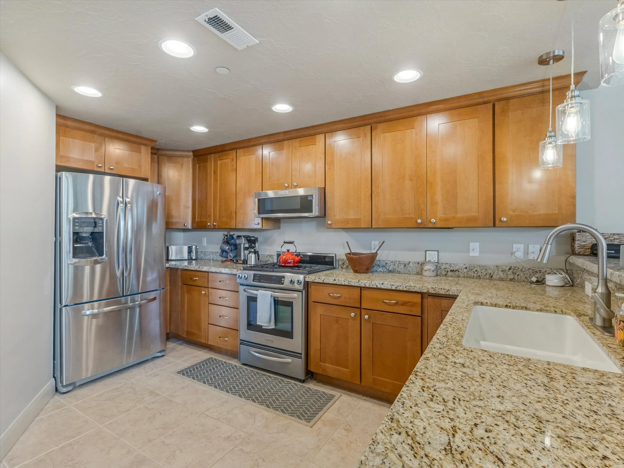 kitchen 3 88 S 900 E #113.jpg