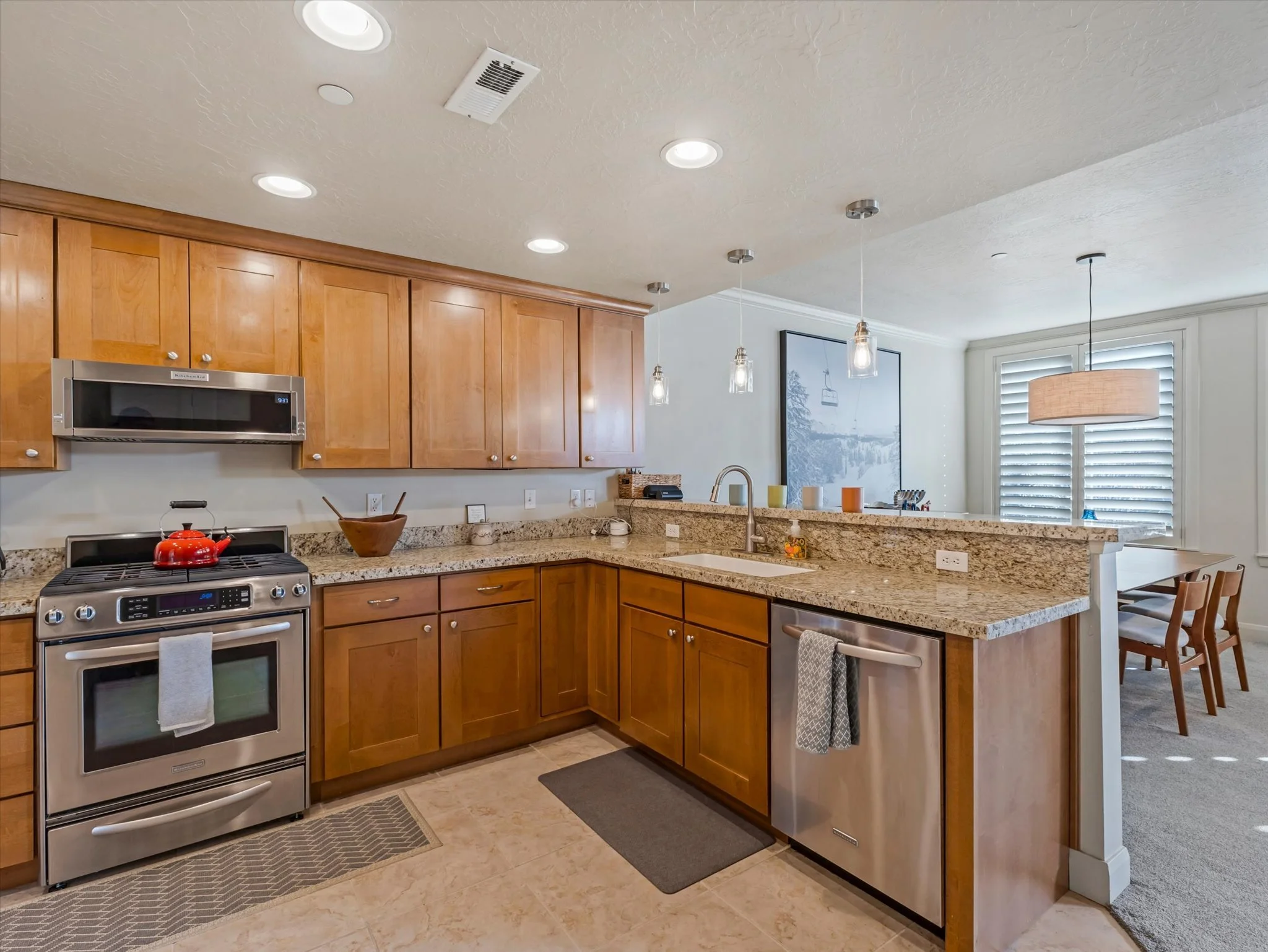 kitchen 2 88 S 900 E #113.jpg