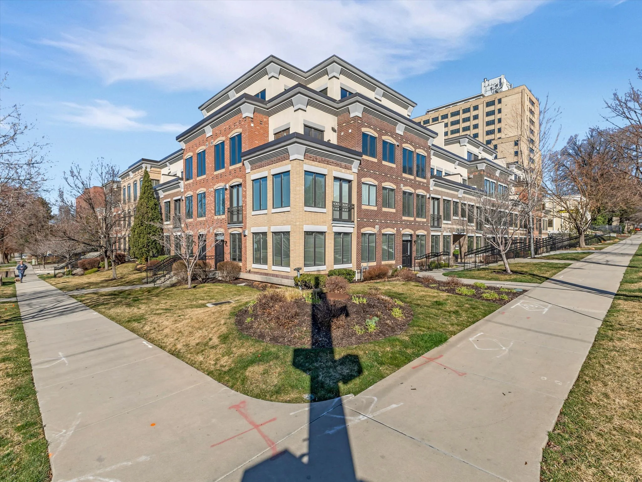 Outside corner 88 S 900 E.jpg