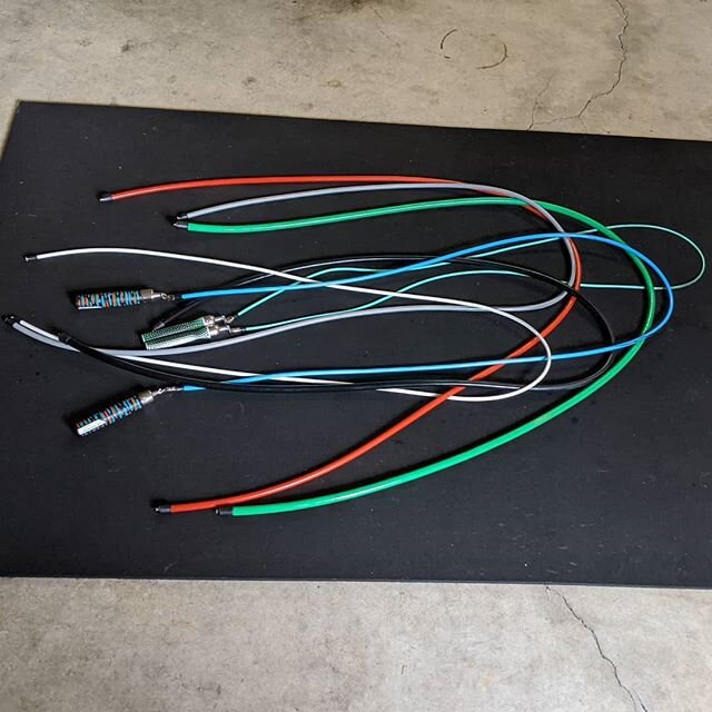 Crossrope fans,
WHAT'S YOUR FAVORITE ROPE AND WHY?
.
Want to try these ropes out? 👉60 day money back guarantee! 
Link in bio Use code KYLE10 for discount
.
.
.
.
.
.
#j15 #crossrope  #jumprope #jumpropeninja #athomeworkout #speedrope #cardioworkout 