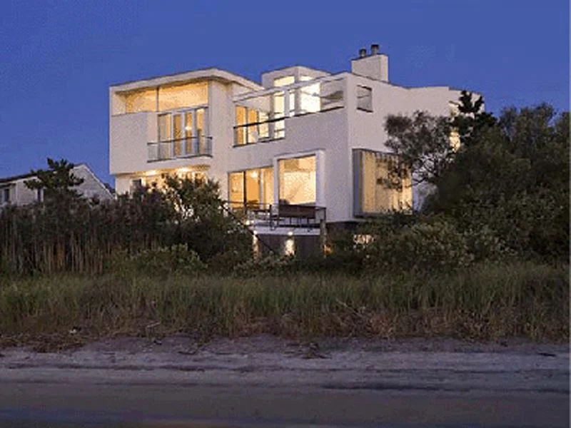 Contemporary hampton's home