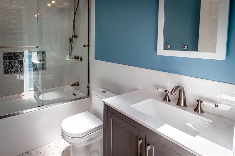 Divisadero Bathroom 2.jpg