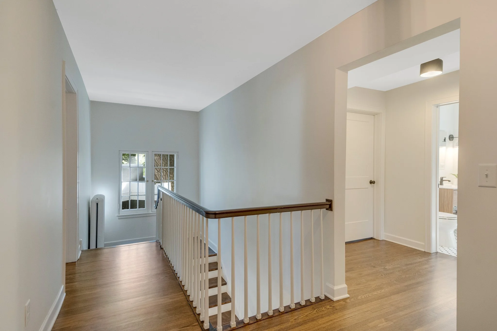 4-web-or-mls-4809 Knox Ave S-02.JPG