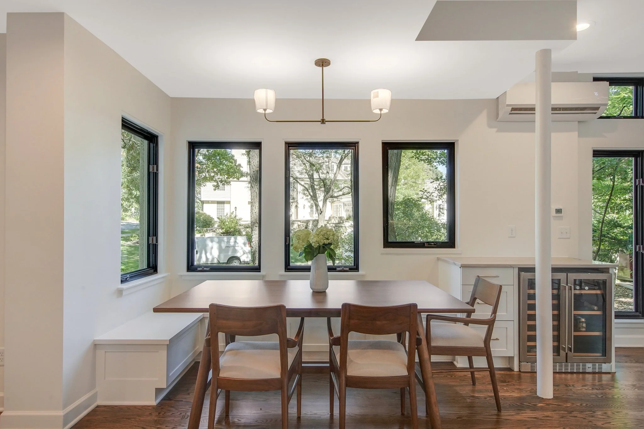 23-web-or-mls-4809 Knox Ave S-23.JPG