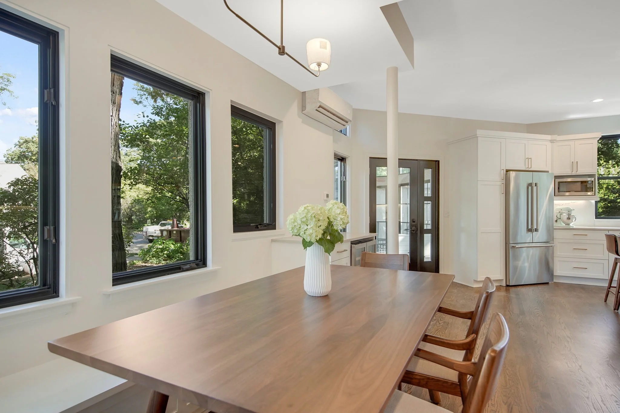 25-web-or-mls-4809 Knox Ave S-25.JPG