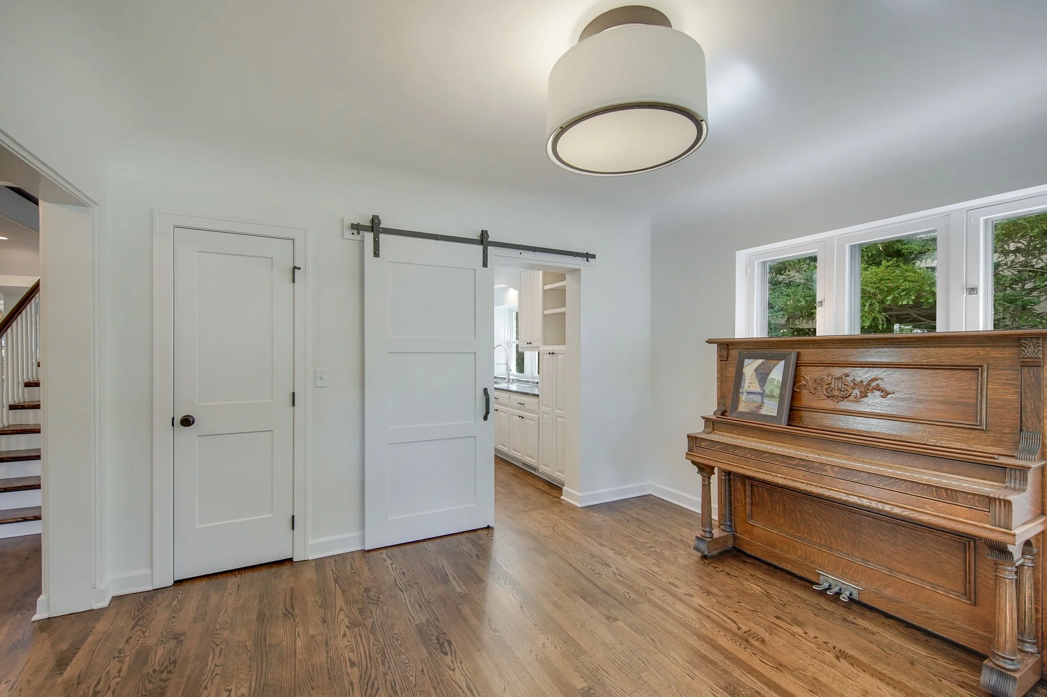 33-web-or-mls-4809 Knox Ave S-33.JPG