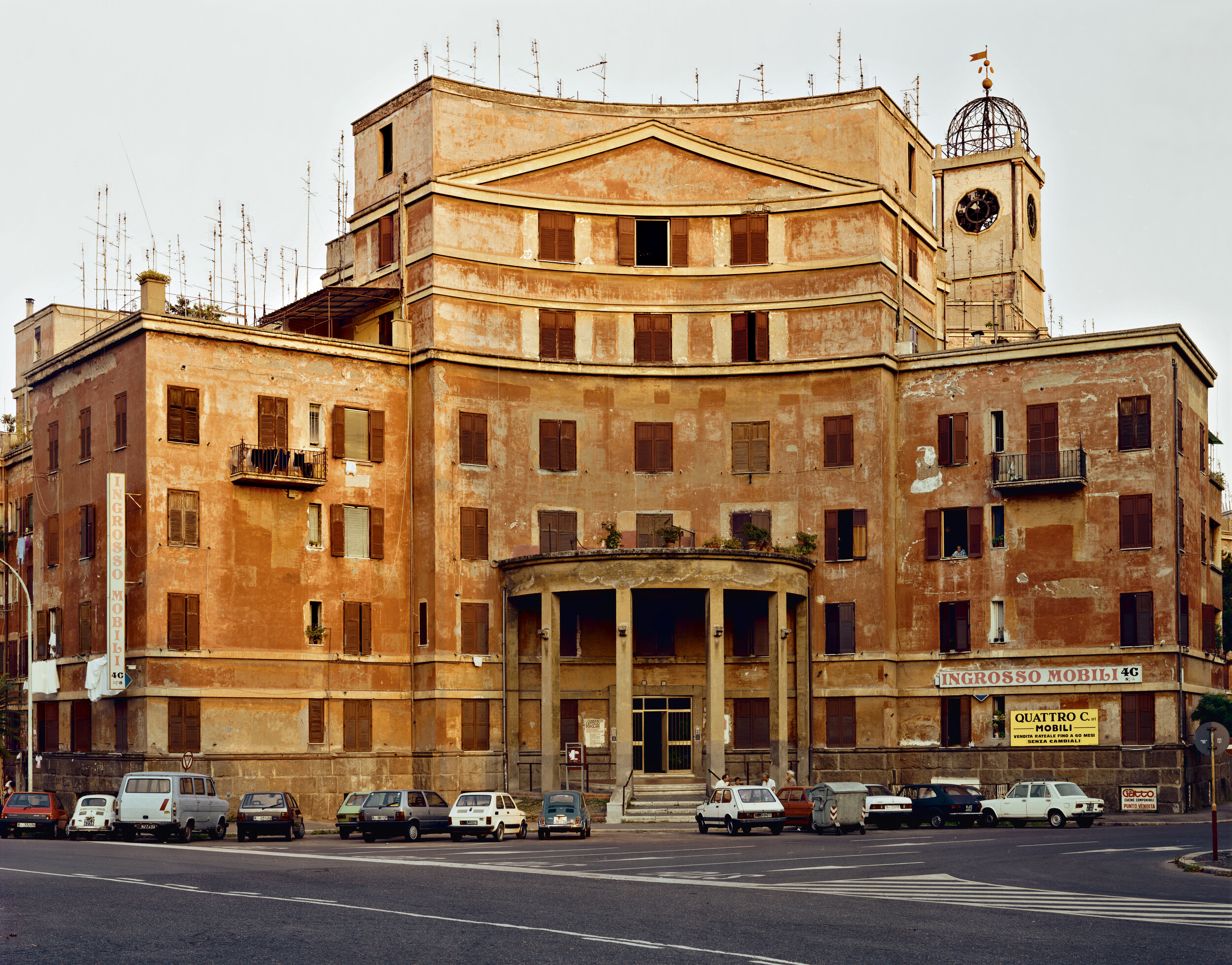 The former hotel Suburbano, now an apartment house, built in 1927, architect Innocenzo Sabbatini, Garbatella, Rome, August 1989
