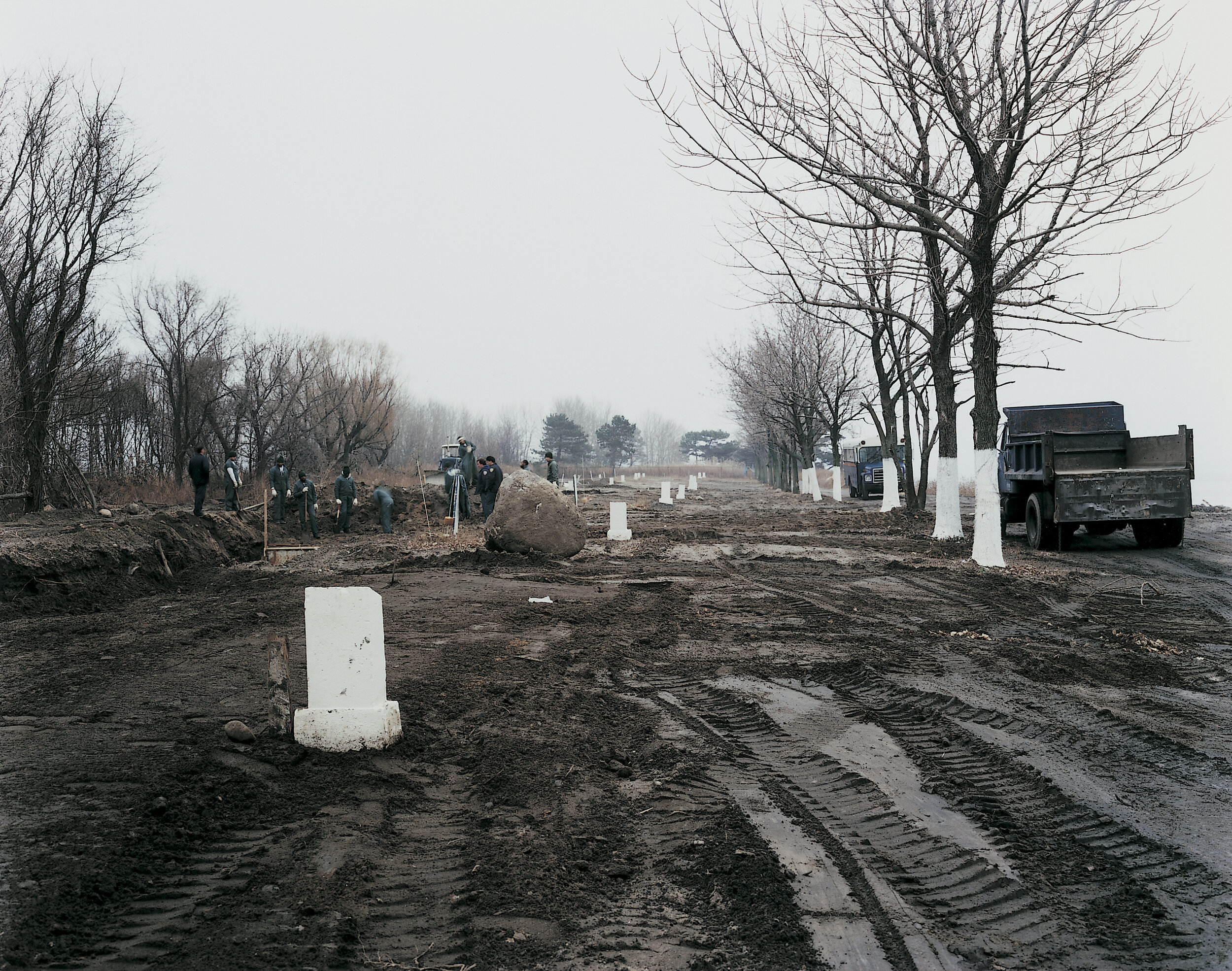 A burial, December 1991