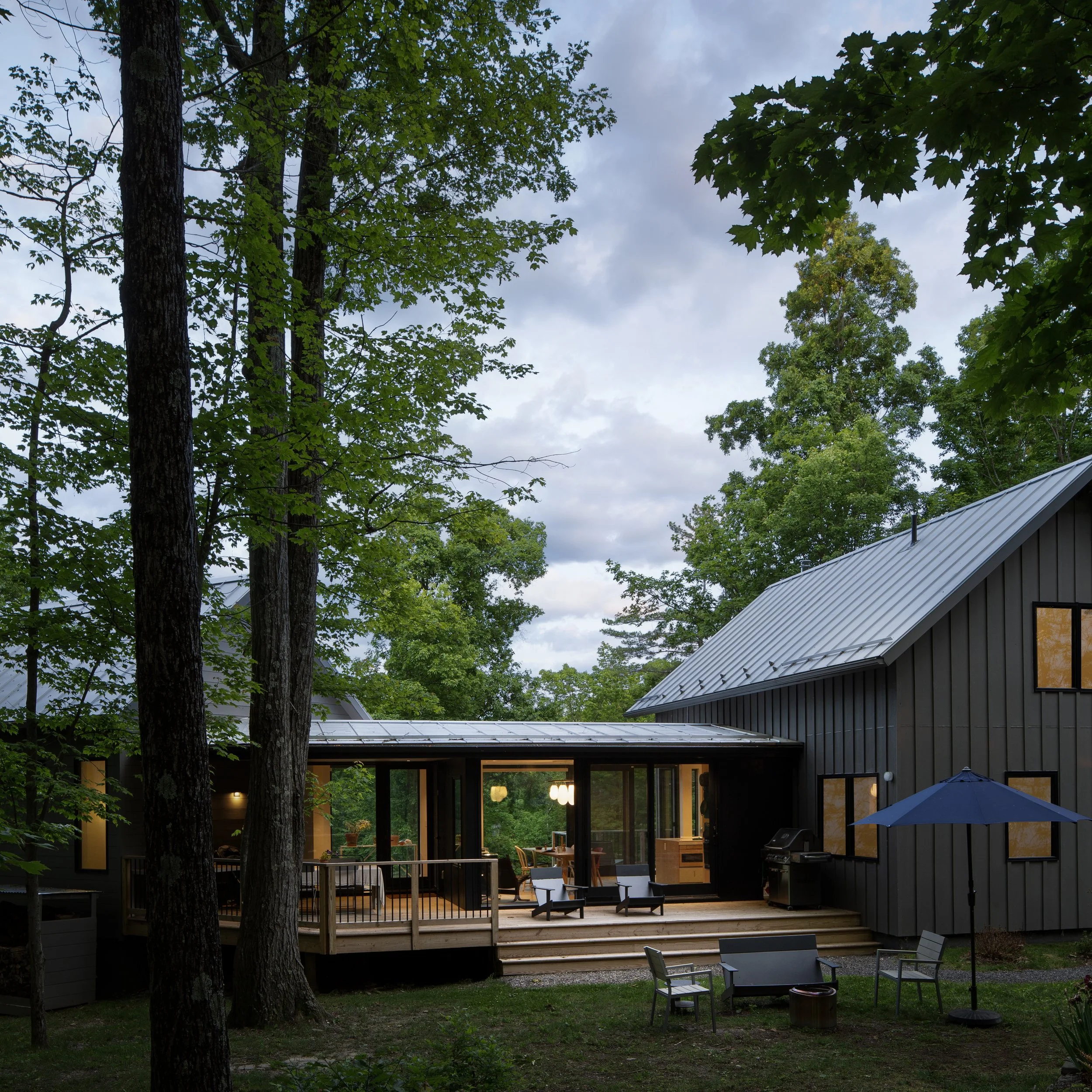 Blejer Architecture Esopus House - Hudson Valley Woods Modern Architecture 2.jpg