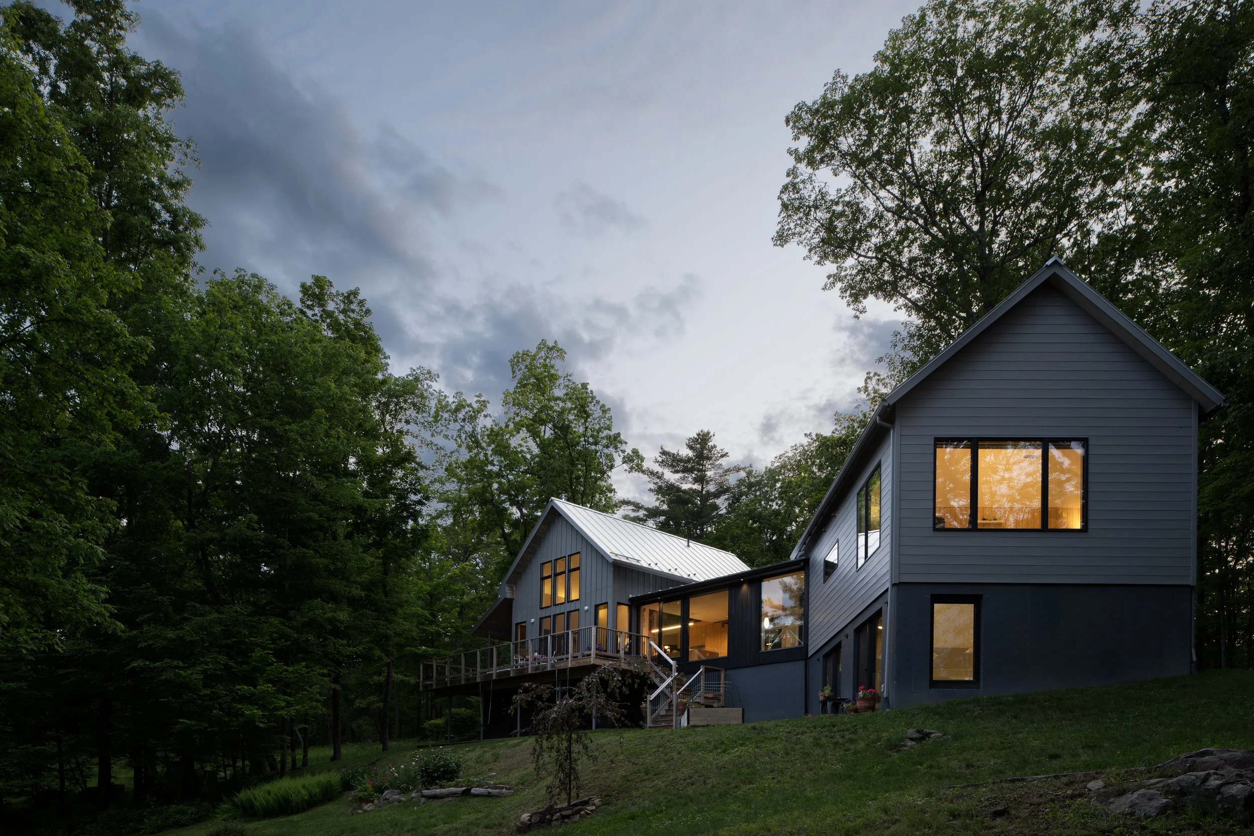 Blejer Architecture Esopus House - Hudson Valley Woods Modern Architecture 1.jpg