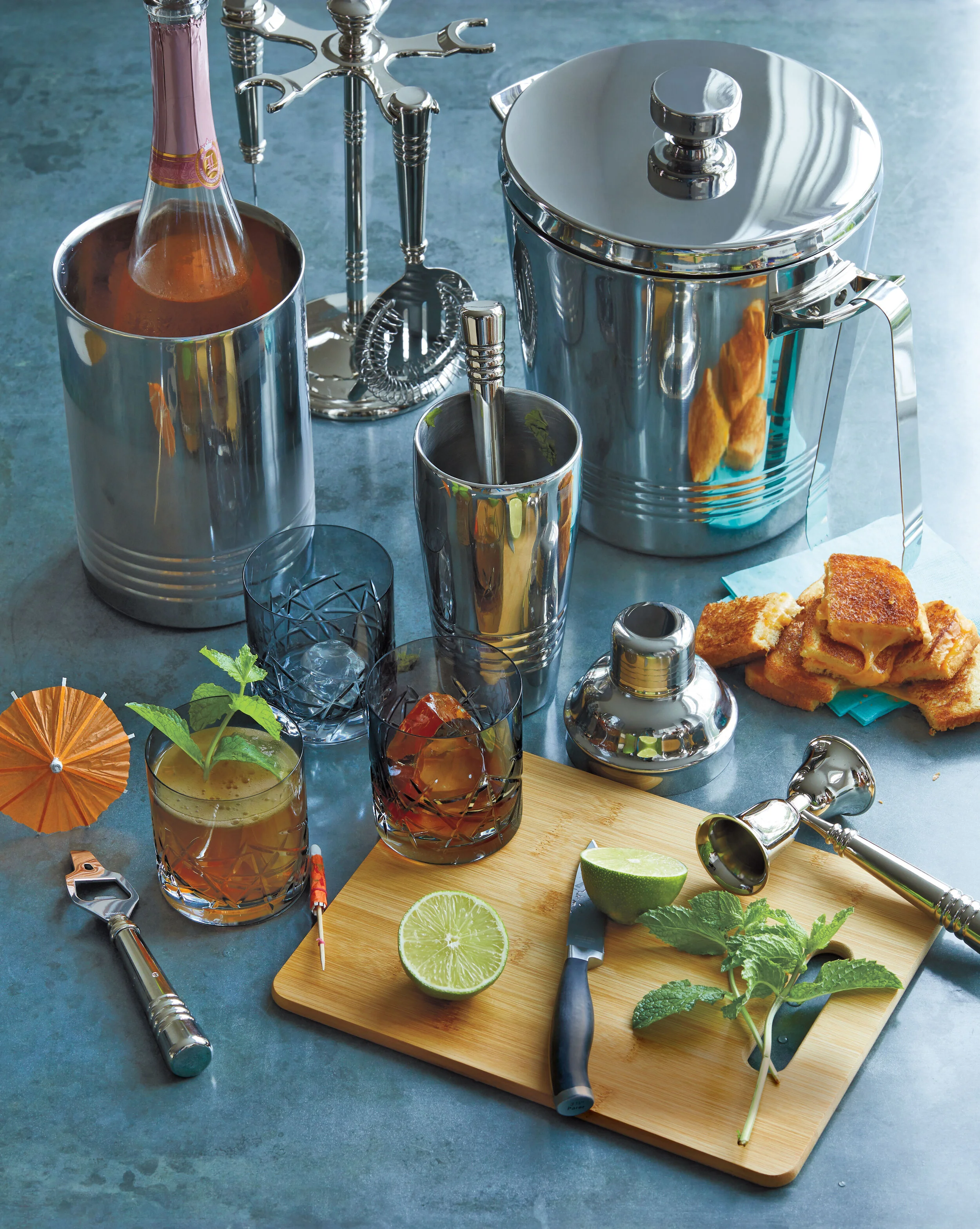 04_Gathering_TopShelf_B_0313.jpg
