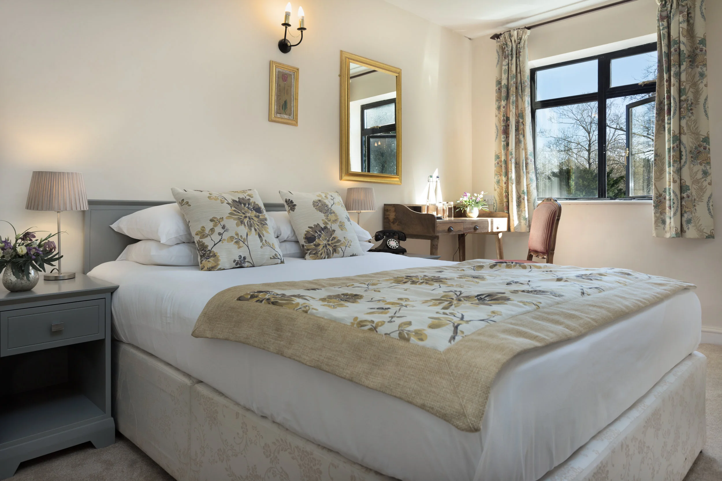 Stanton Manor-Room-Standart.jpg