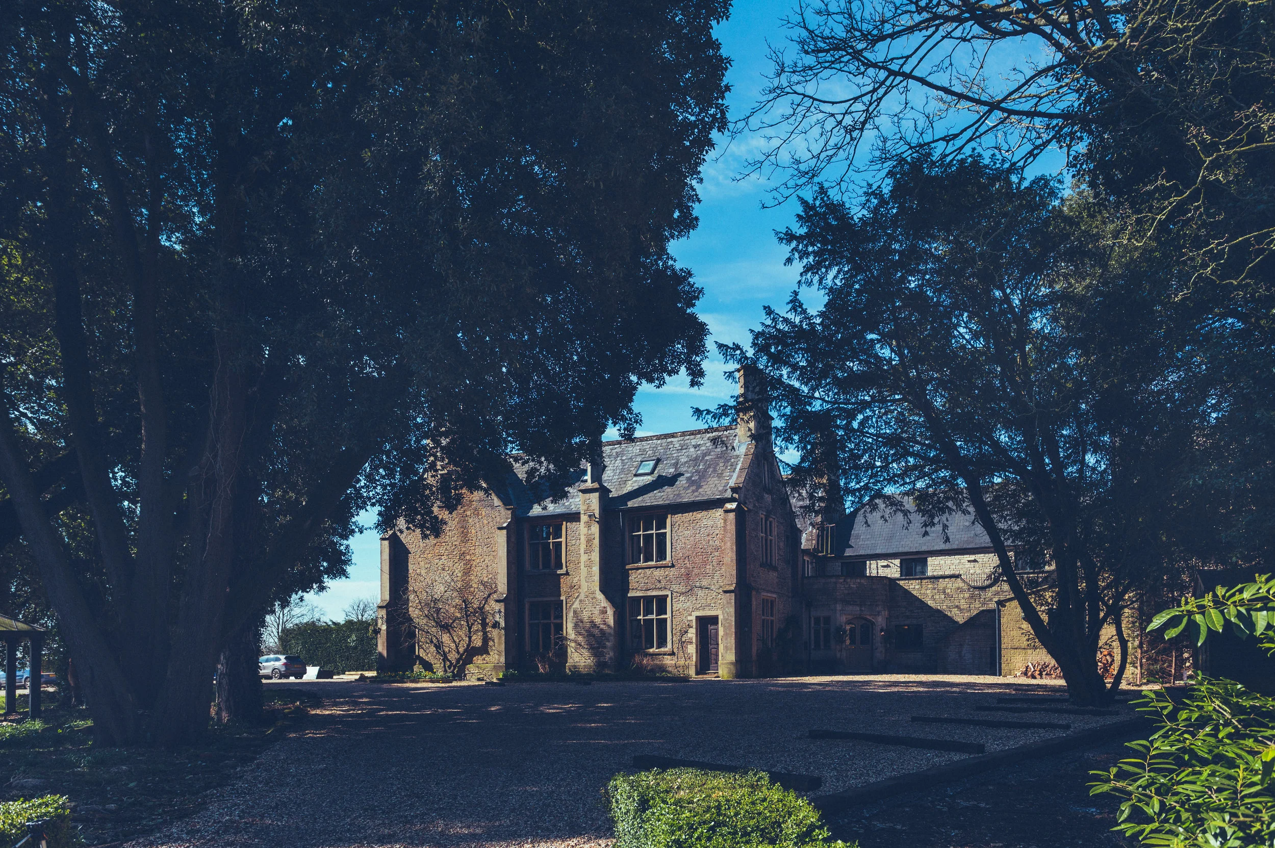Stanton Manor-EntranceDriveway.jpg