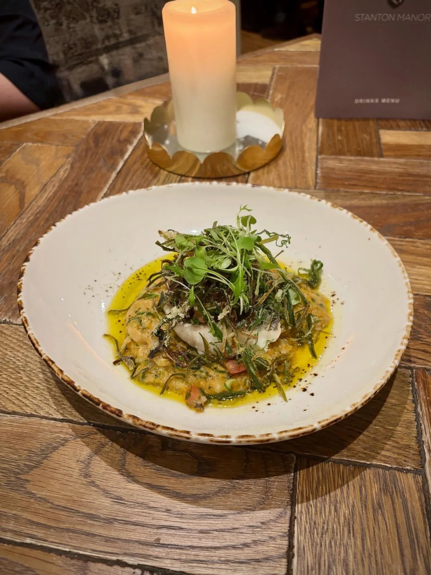 PAN ROASTED SILVER HAKE 👆

Served with creamed leeks infused with brown crab meat, crispy leeks &amp; sauce vierge prepared by our head chef Jordan Dugan!

Book your table today, link in bio!

📞01666 330716

#silverhake #stantonmanorhotel #chippenh