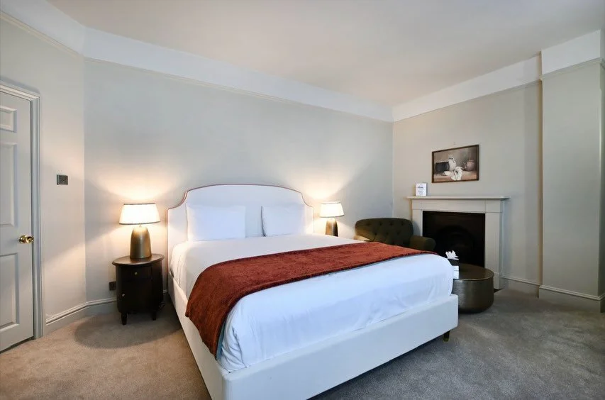 At Stanton Manor, we design your stay with comfort in mind. 

From our stylish en-suite bedrooms and fast broadband to locally crafted mattresses, and luxurious linens - it&rsquo;s the perfect place to truly switch off 🍃

Book with us today!

📞 016