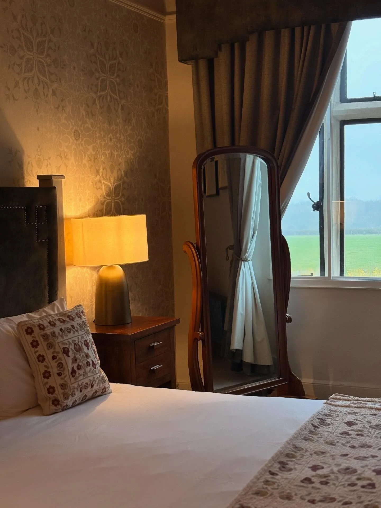 Sleep like you mean it 💤

From super king beds to peaceful surroundings, every stay at Stanton Manor is designed for deep rest and total comfort. You might not want to leave&hellip;

#sleepwell #stantonmanorhotel #relaxing #bubblebath #staycation