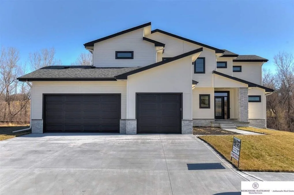 West Coast Palace by Maxim Homes Omaha�s Premiere Home West Coast Palace by Maxim Homes Omaha�s Premiere Home