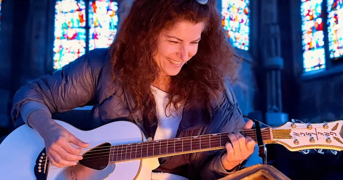 This Tuesday, November 4th, I&rsquo;ll be playing live music at Grace Cathedral for Yoga on the Labyrinth with @darrenjmain
A special evening of movement, stillness, and sound in this iconic space.
6:15 &ndash; 7:30 PM 🕊️

All are welcome to join us