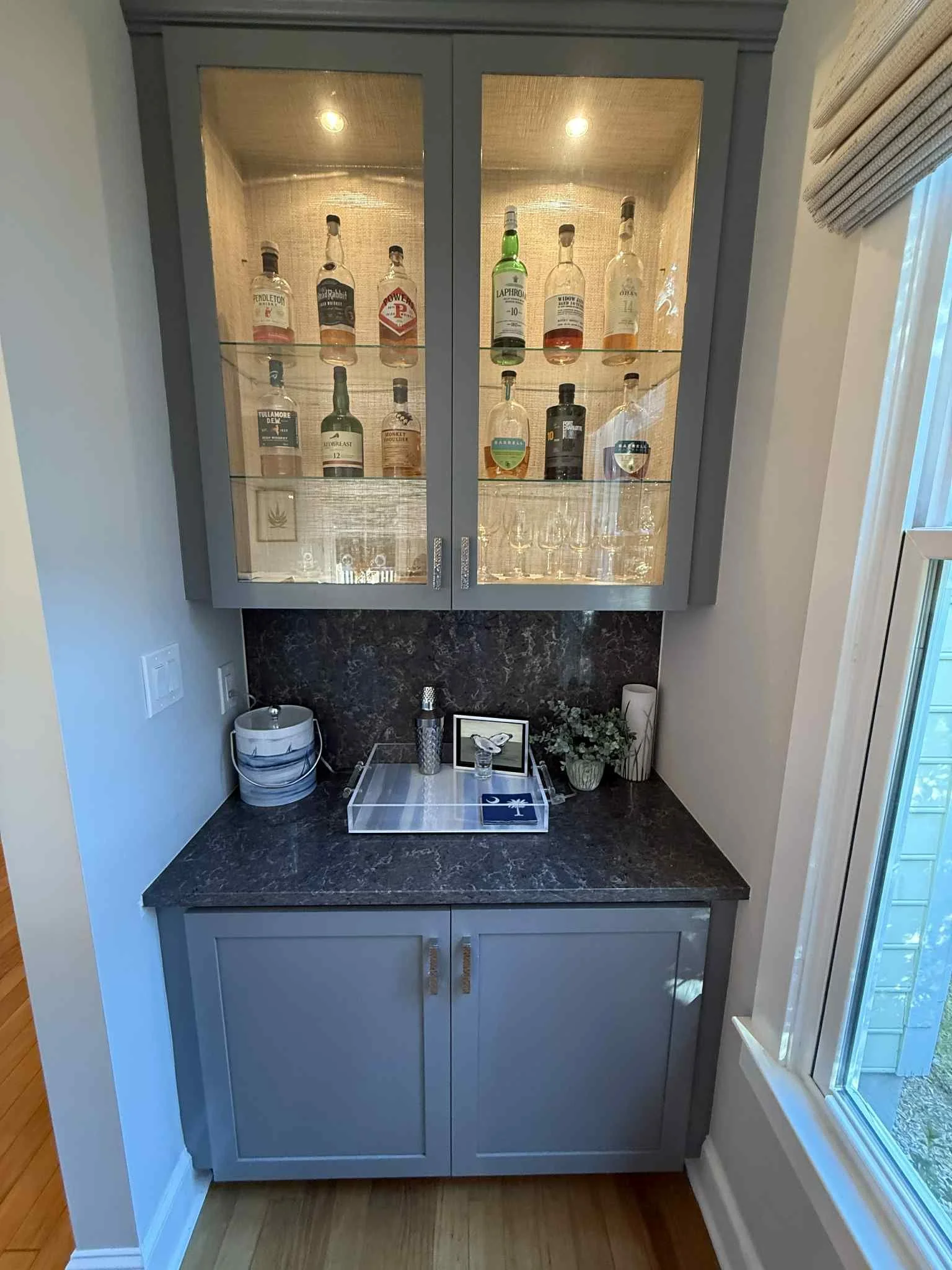 wet bar 2.jpg