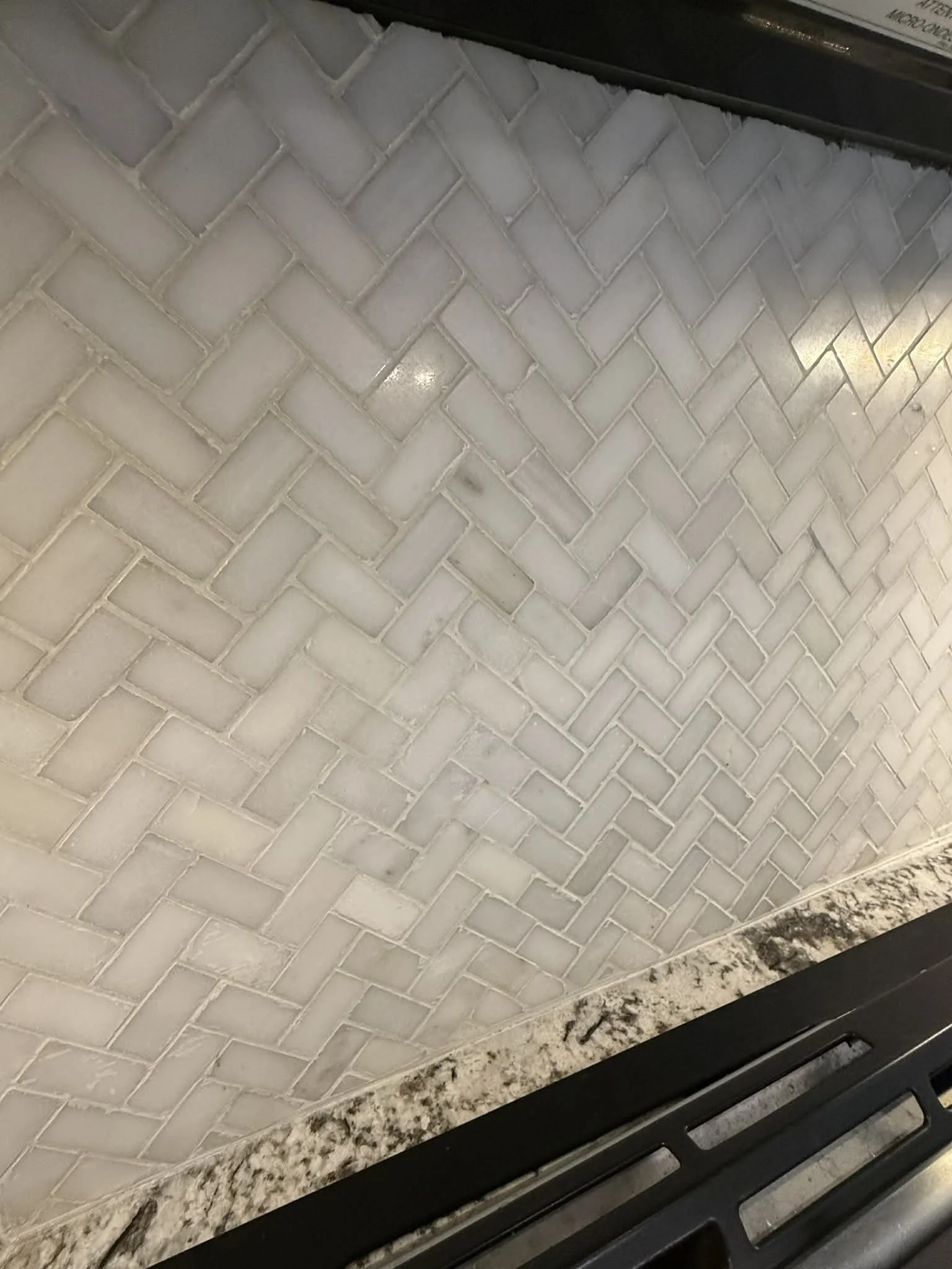 kitchen tiled backsplash.jpg