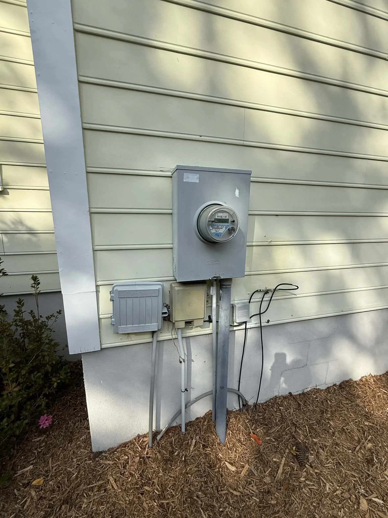 outside mechanicals 2.jpg