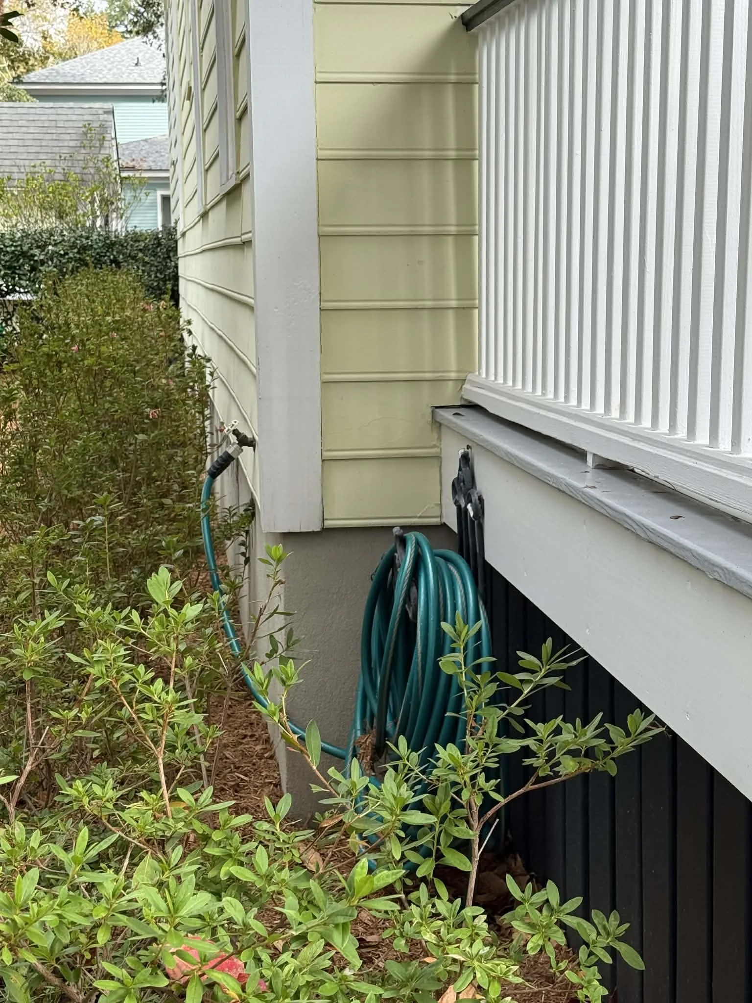 side hose hookup.jpg
