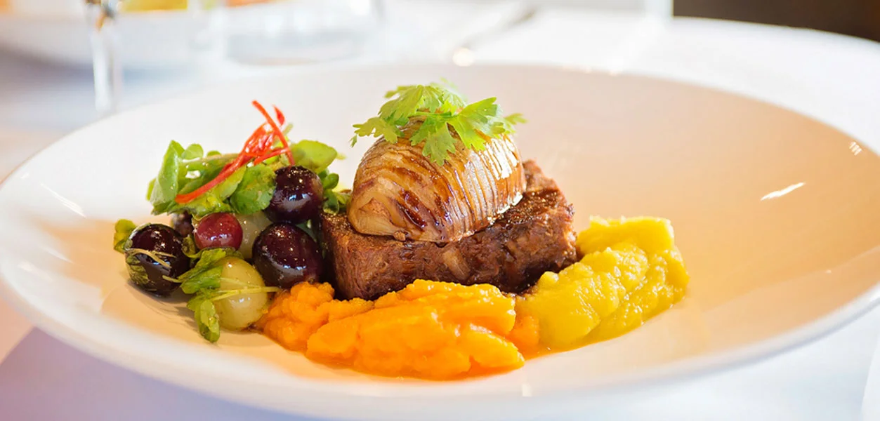 Main course of the three courses