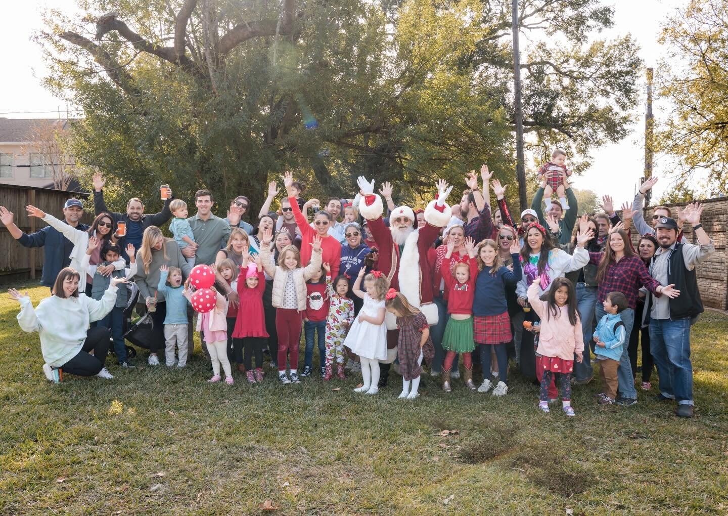 Thank you to all who came to Breakfast with Santa yesterday! Huge shoutout to our neighbor Claire, @sjotime.studios for the amazing Santa 🎅🏼 Pics!