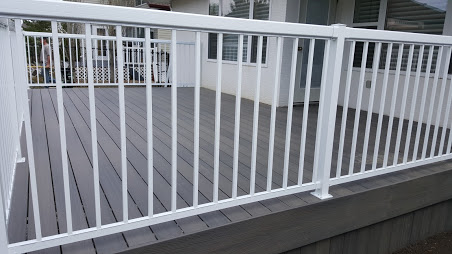 comp deck st with white rail.jpg