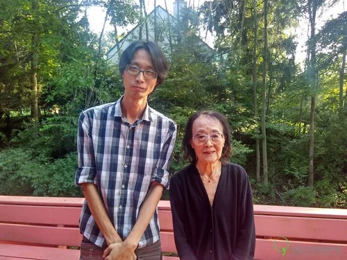 作者與聶華苓老師合照