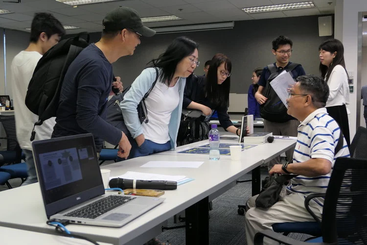 【文青身段】《緣分之必要：從葉輝的美學散步到蔡元豐的文學香港》