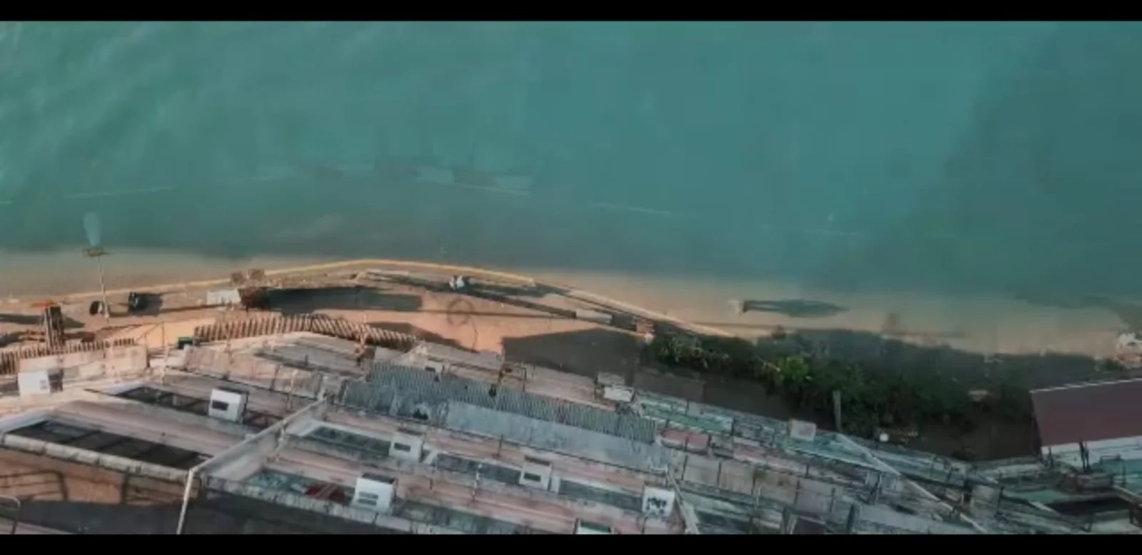 〈四度越界──談文學評論電影《四條街的鏡像》〉