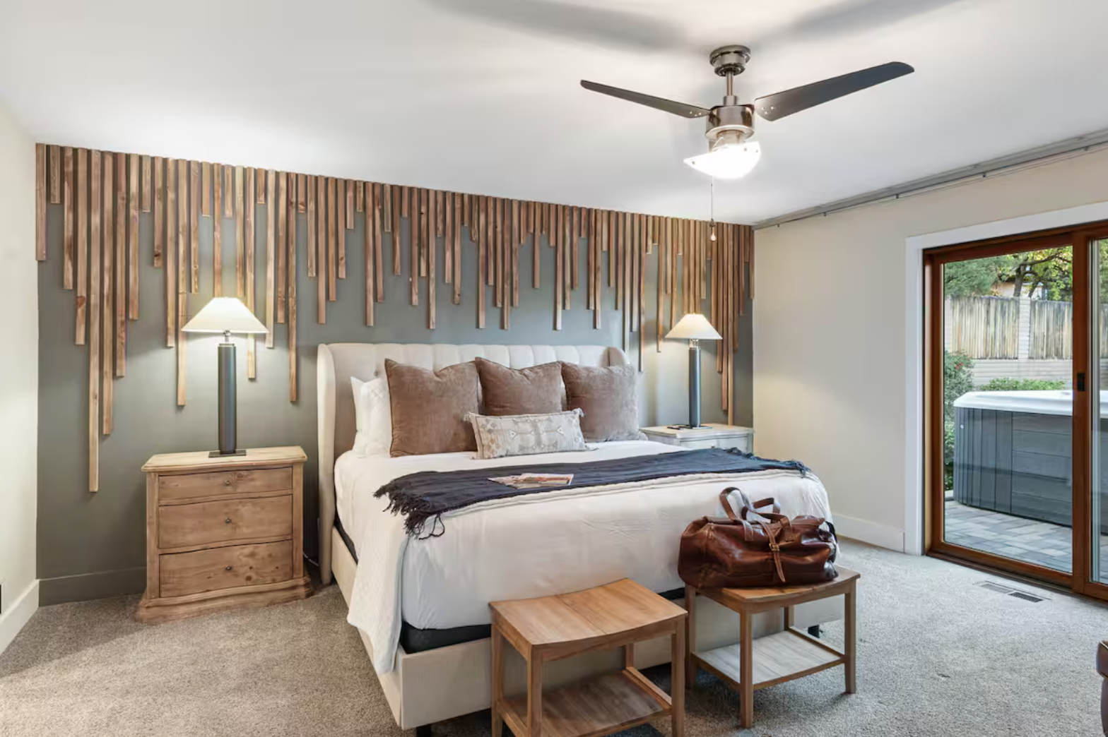 bedroom 1 - king with en suite bathroom.png