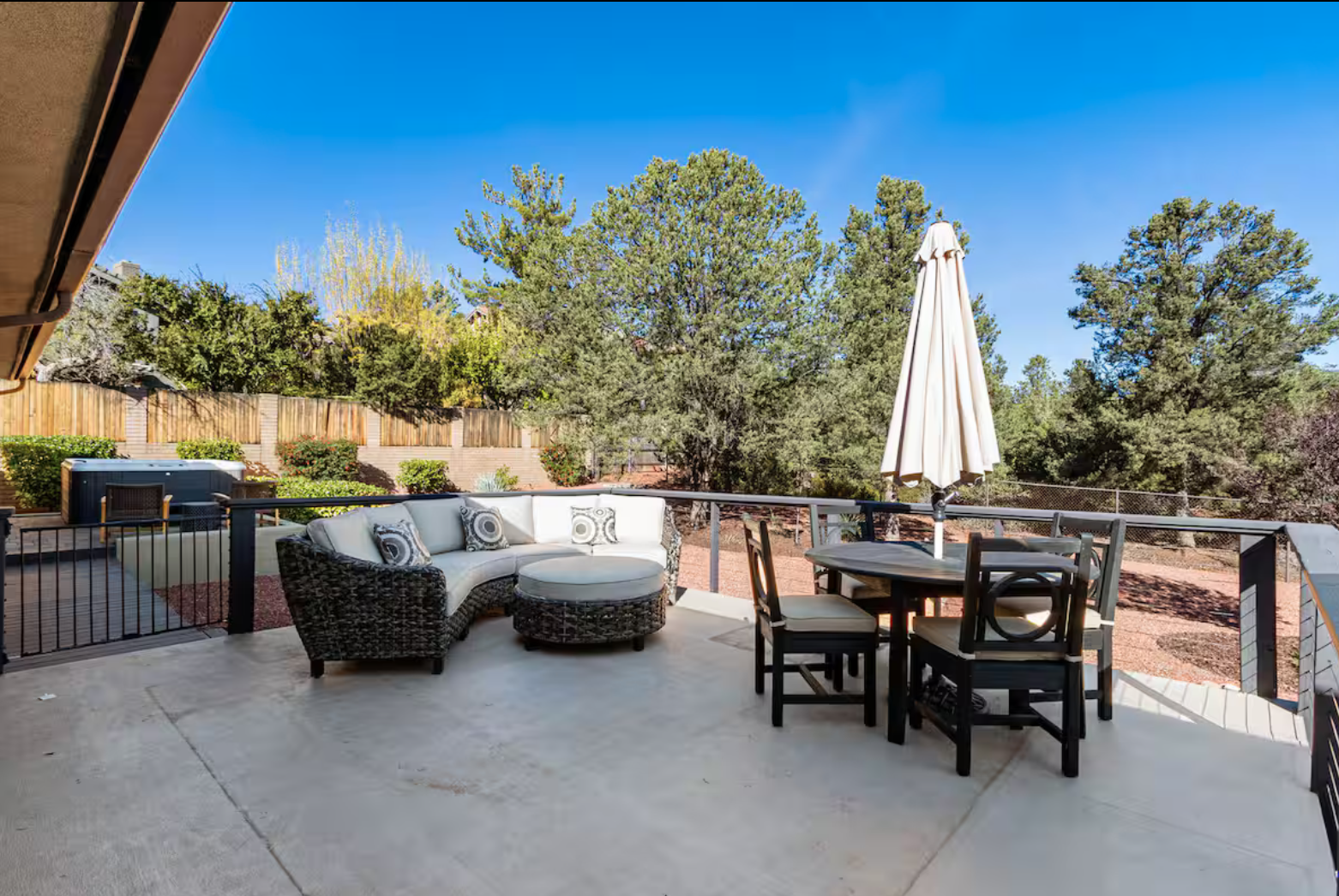 outdoor seating area 2.png