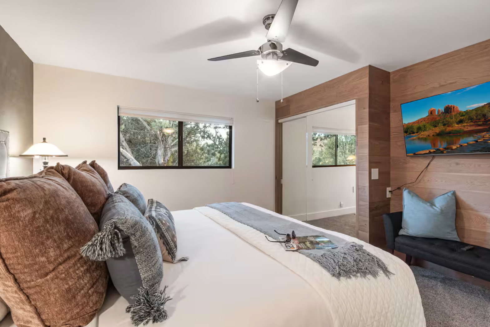 bedroom 2 - king.png