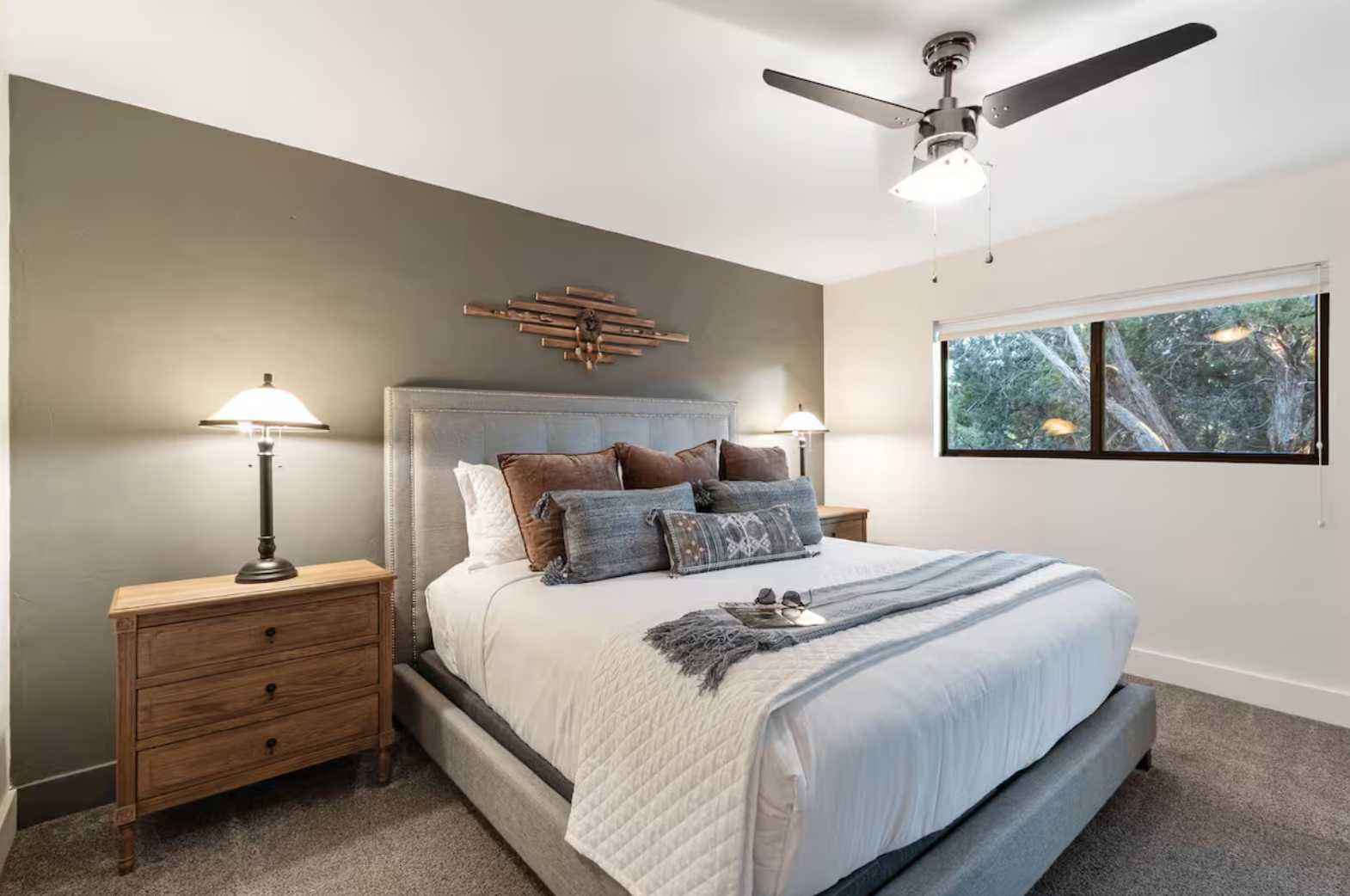 bedroom 2 - king 2.png
