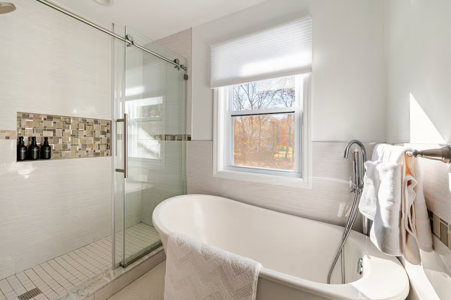 King w. en suite 6.png