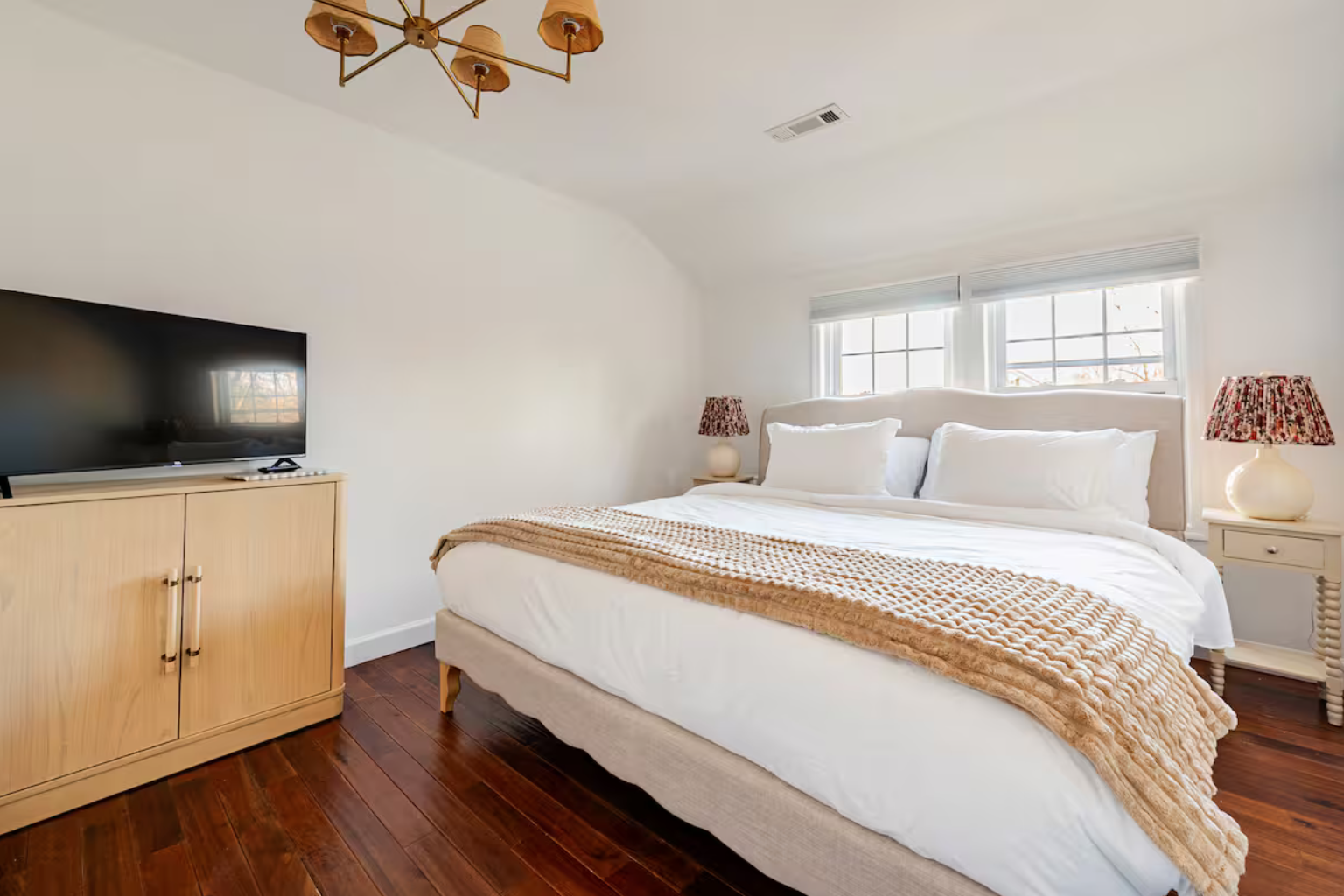 Opal King Bedroom 2.png