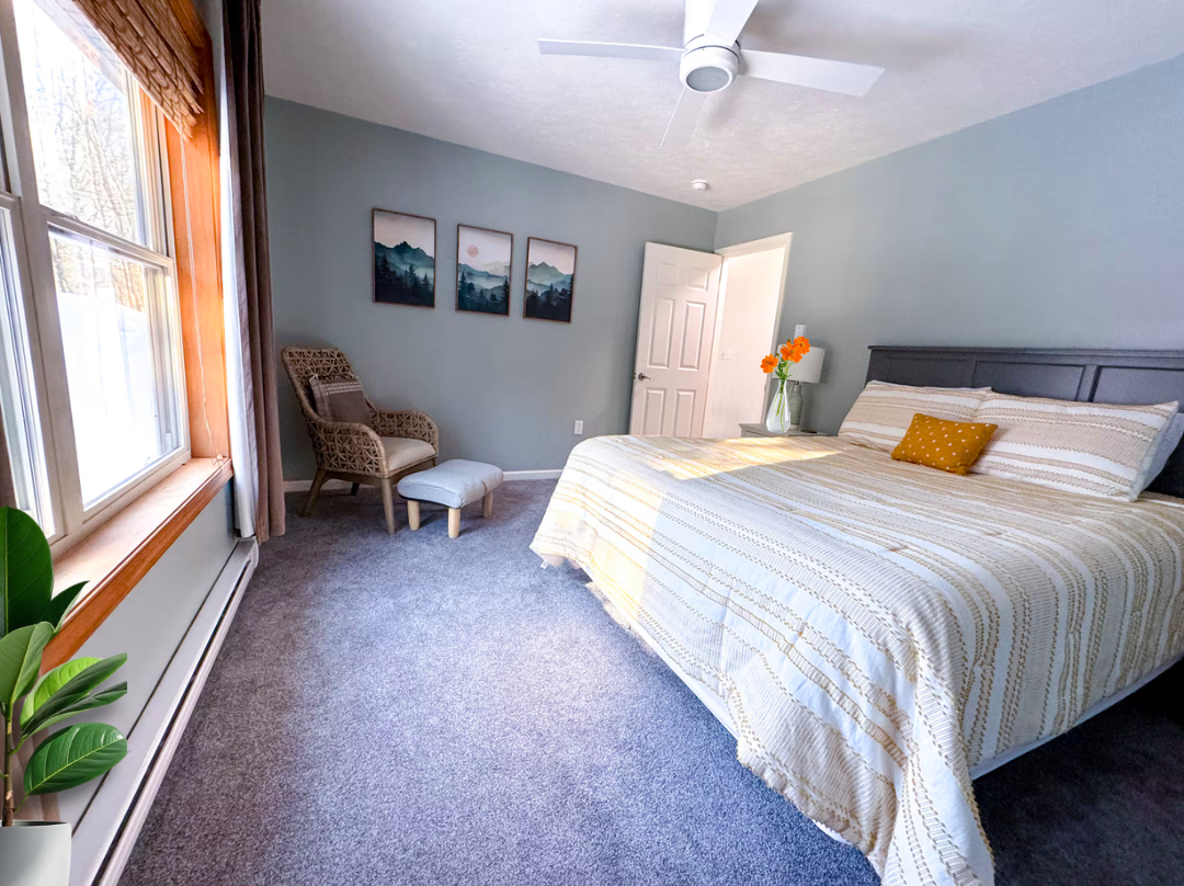 Private Queen Bedroom 2a.png