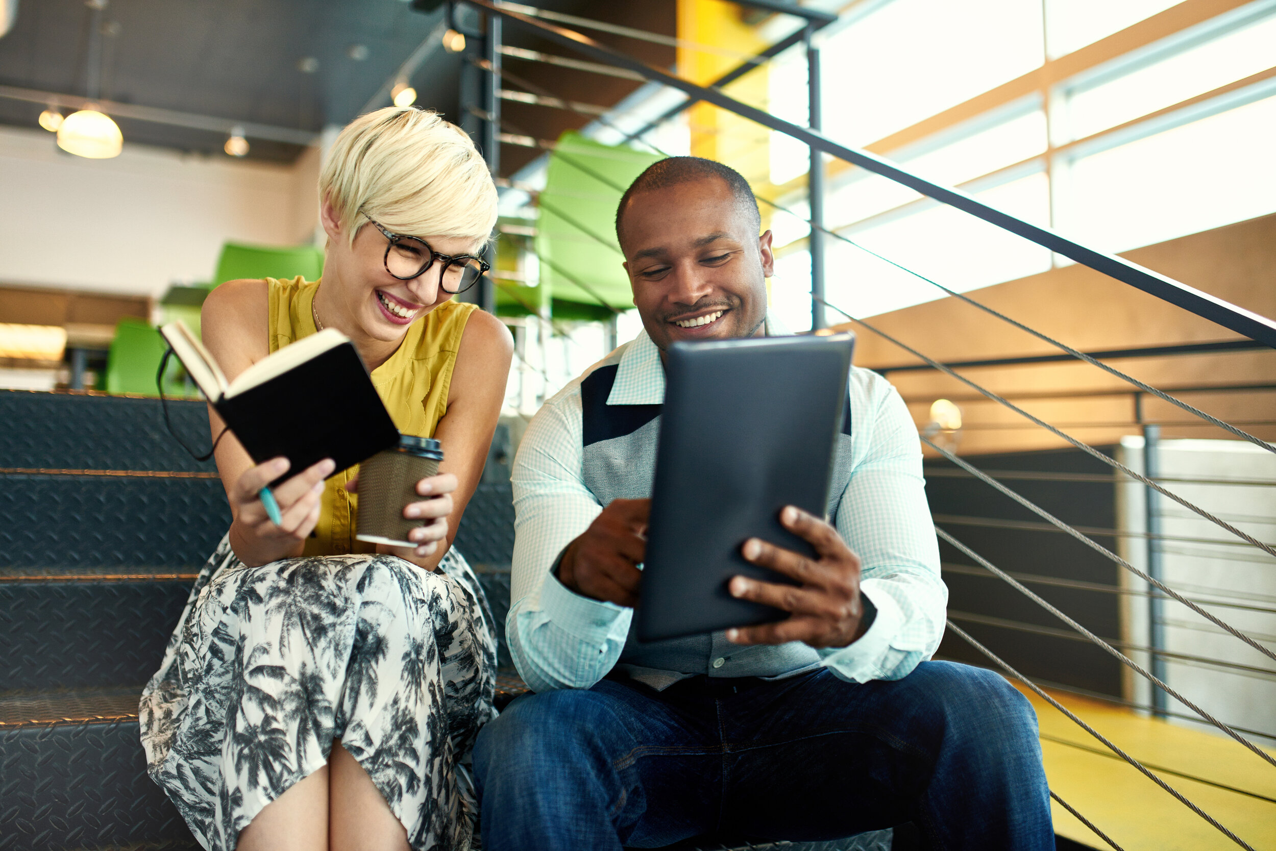 two-creative-millenial-small-business-owners-worki-P4NUN5A.jpg