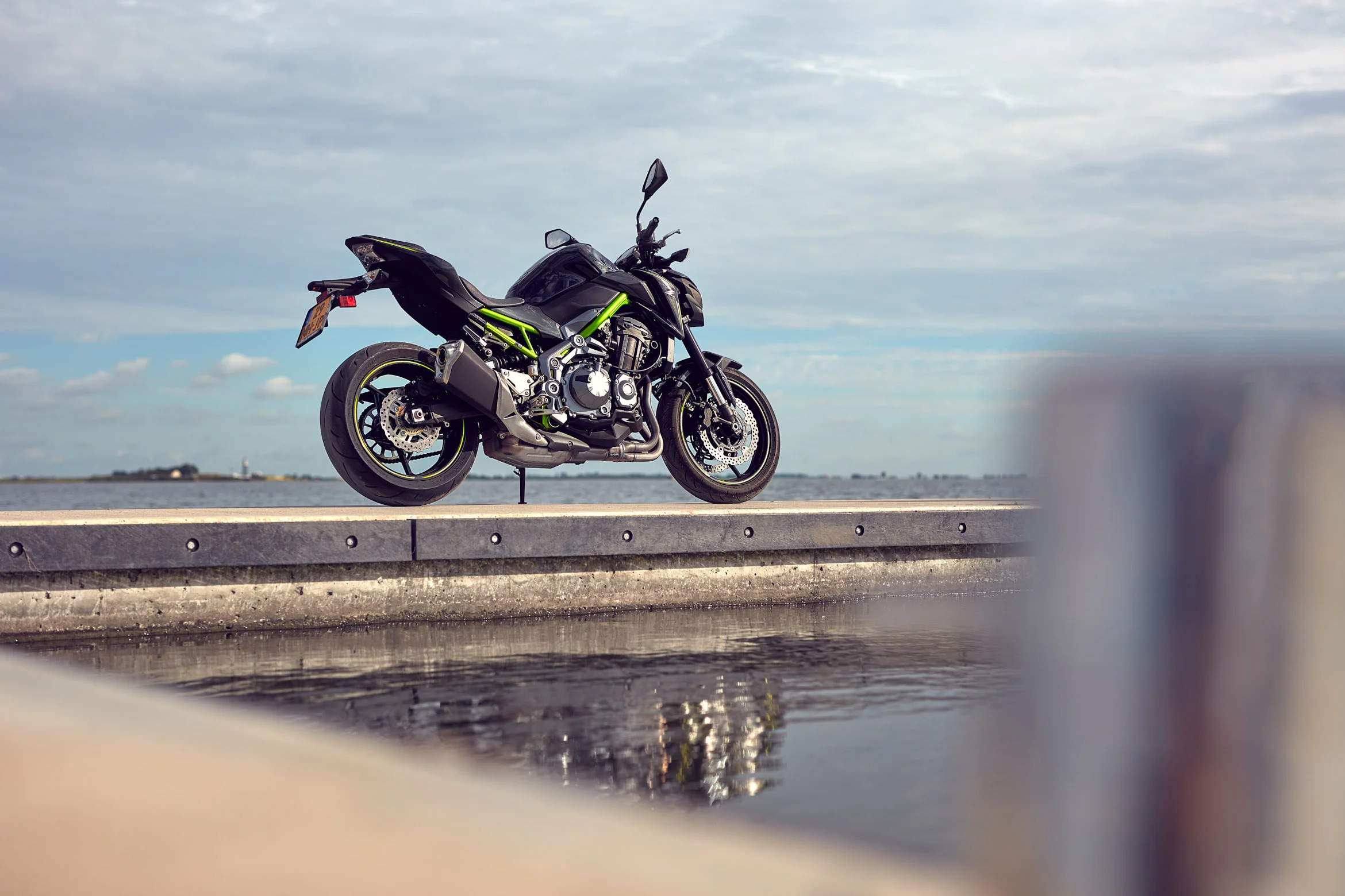 z900_5.jpg