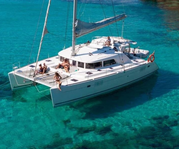 propiedad Alinear El principio Catering Boat & Yacht - Puerto Banus, Marbella — La Nueva Taberna