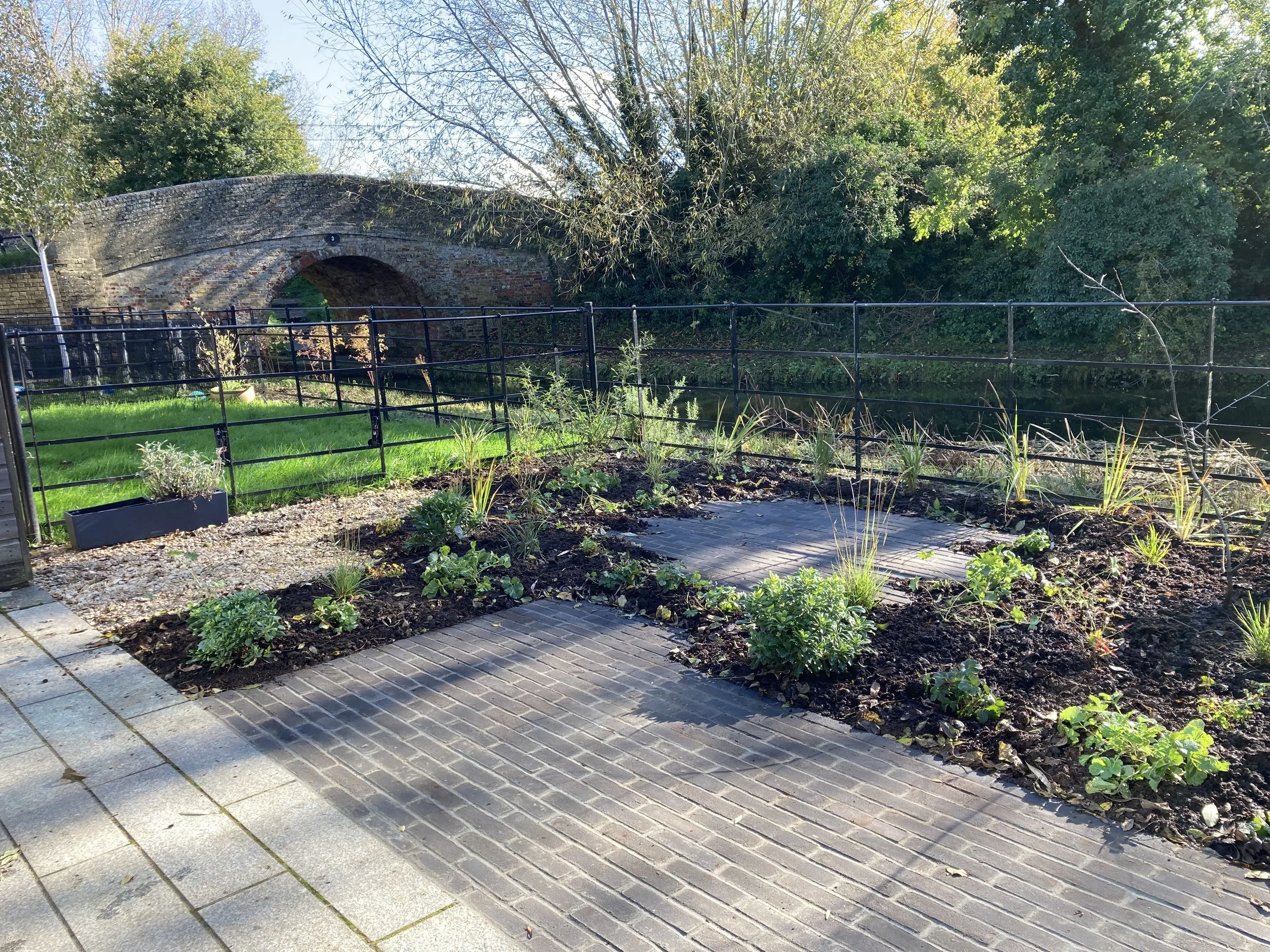 Canalside Garden Design, Tring