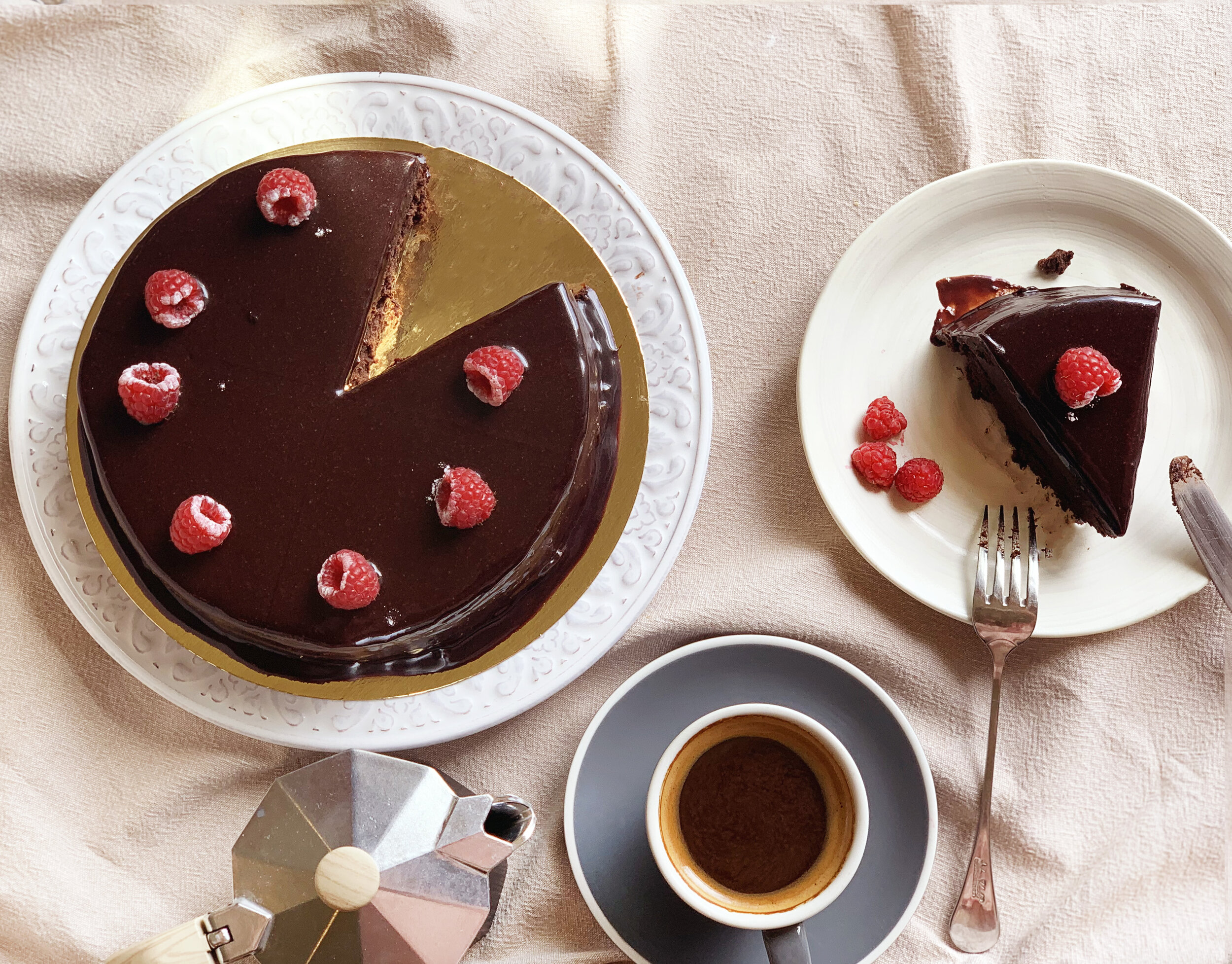 chocolate flourless cake 3.jpg