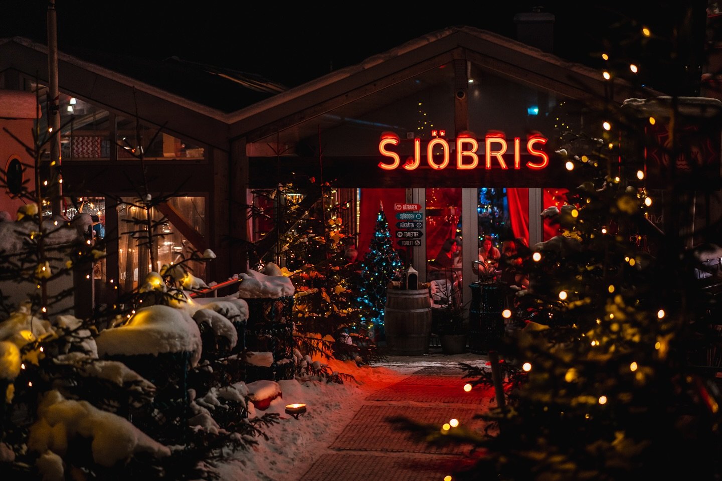 Sn&ouml;n har fallit och julst&auml;mningen &auml;r h&auml;r! ❄️🎄

Om tv&aring; veckor drar v&aring;r mysiga julfest ig&aring;ng &ndash; och platserna fylls snabbt! Har du inte bokat &auml;n? G&ouml;r det idag f&ouml;r att s&auml;kra din plats.

Vi 