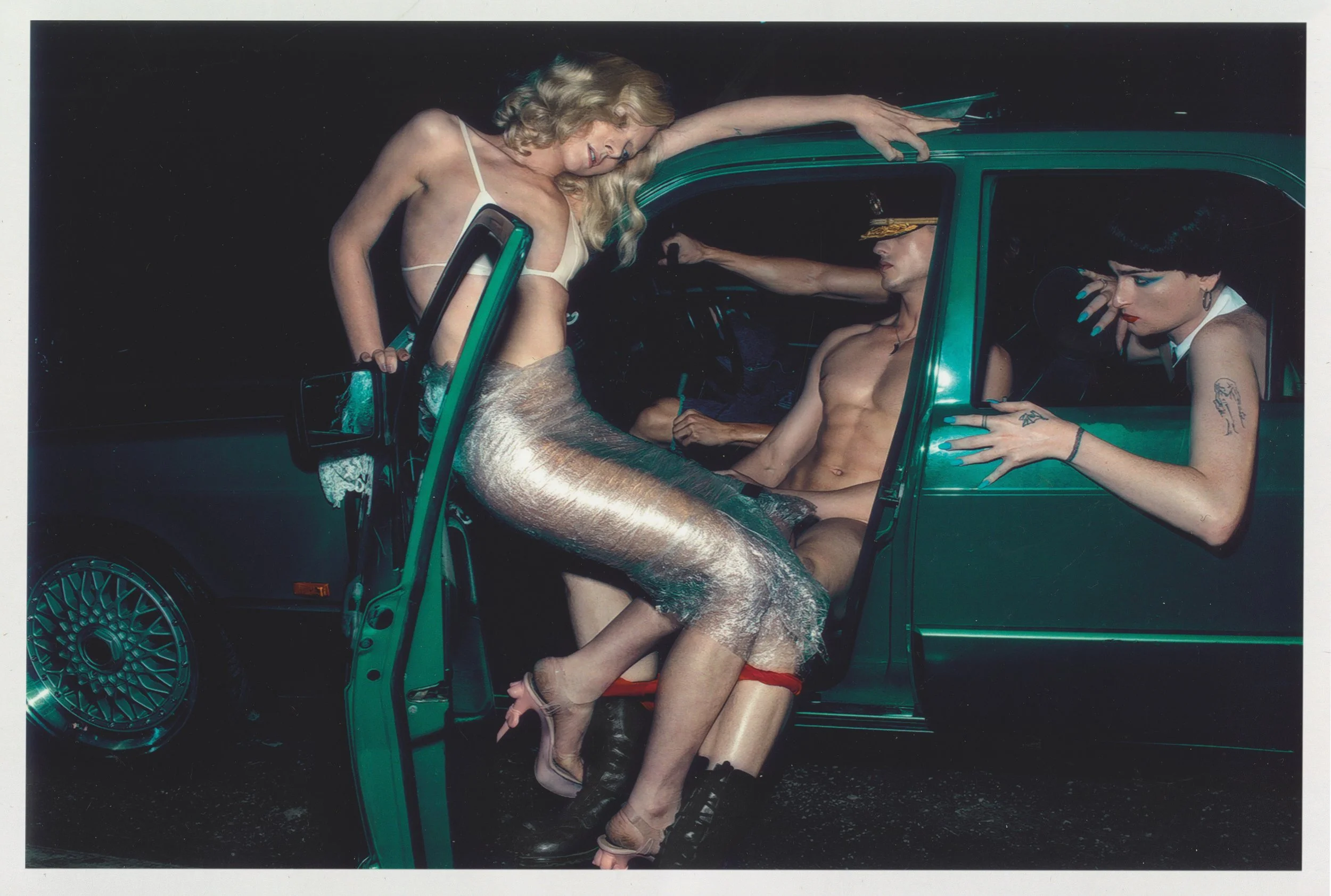 p40-022-20230615_PURPLE_HARI_NEF_SHOT04_NIKON_DILARA_HARIBARTONGRAYWREN_KISSING_IN_CAR_031_SKS_R3.jpeg