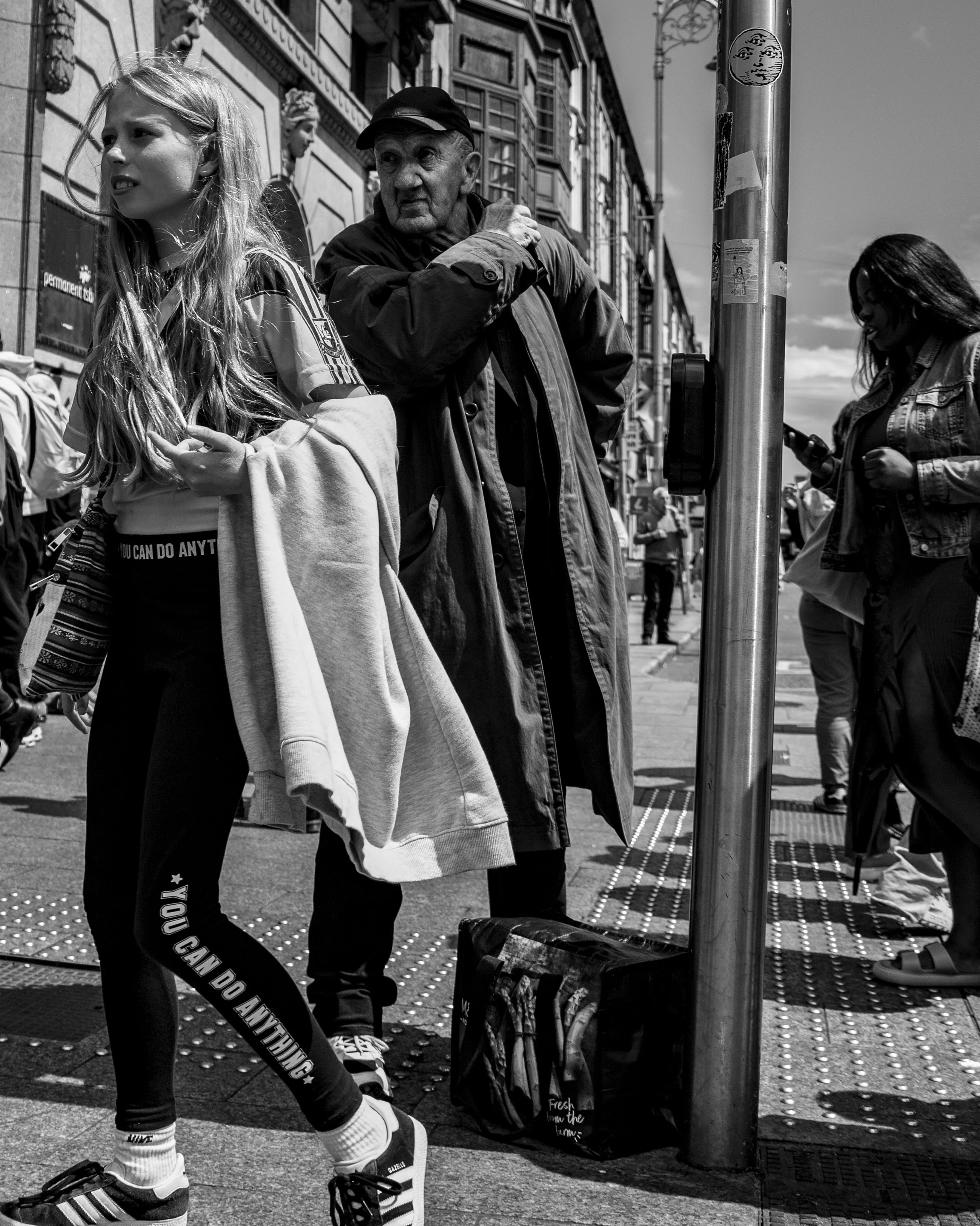 Walking Dublin 2022 People .jpg