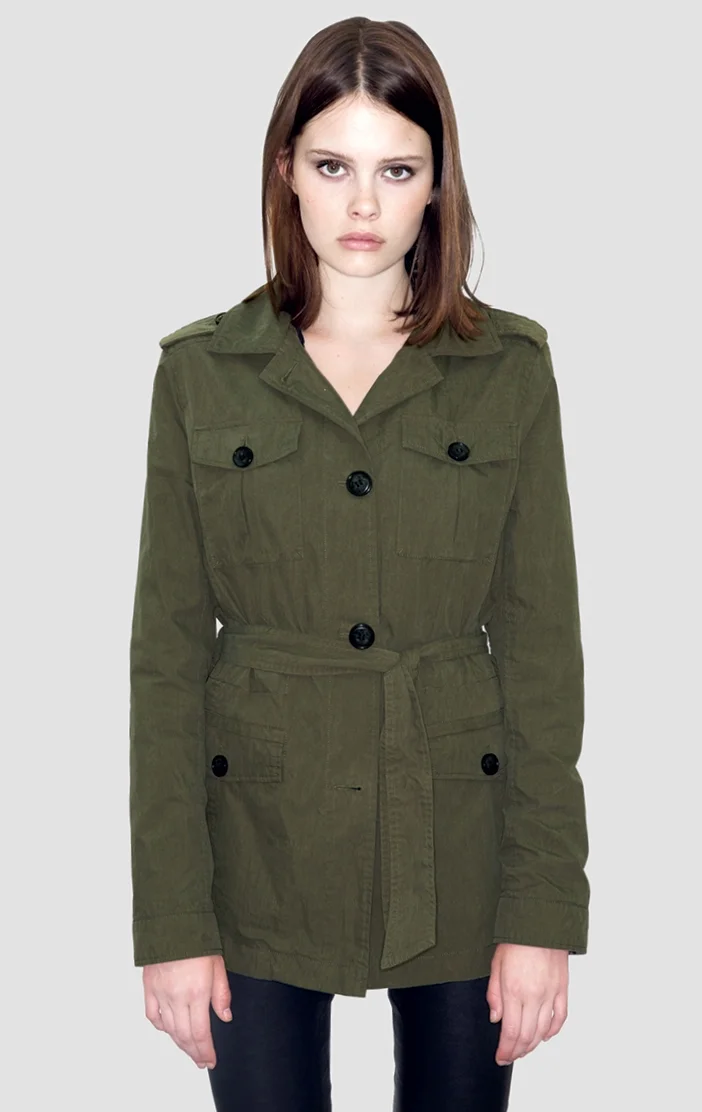 RAB - LR White Frame Woman SS1812.jpg