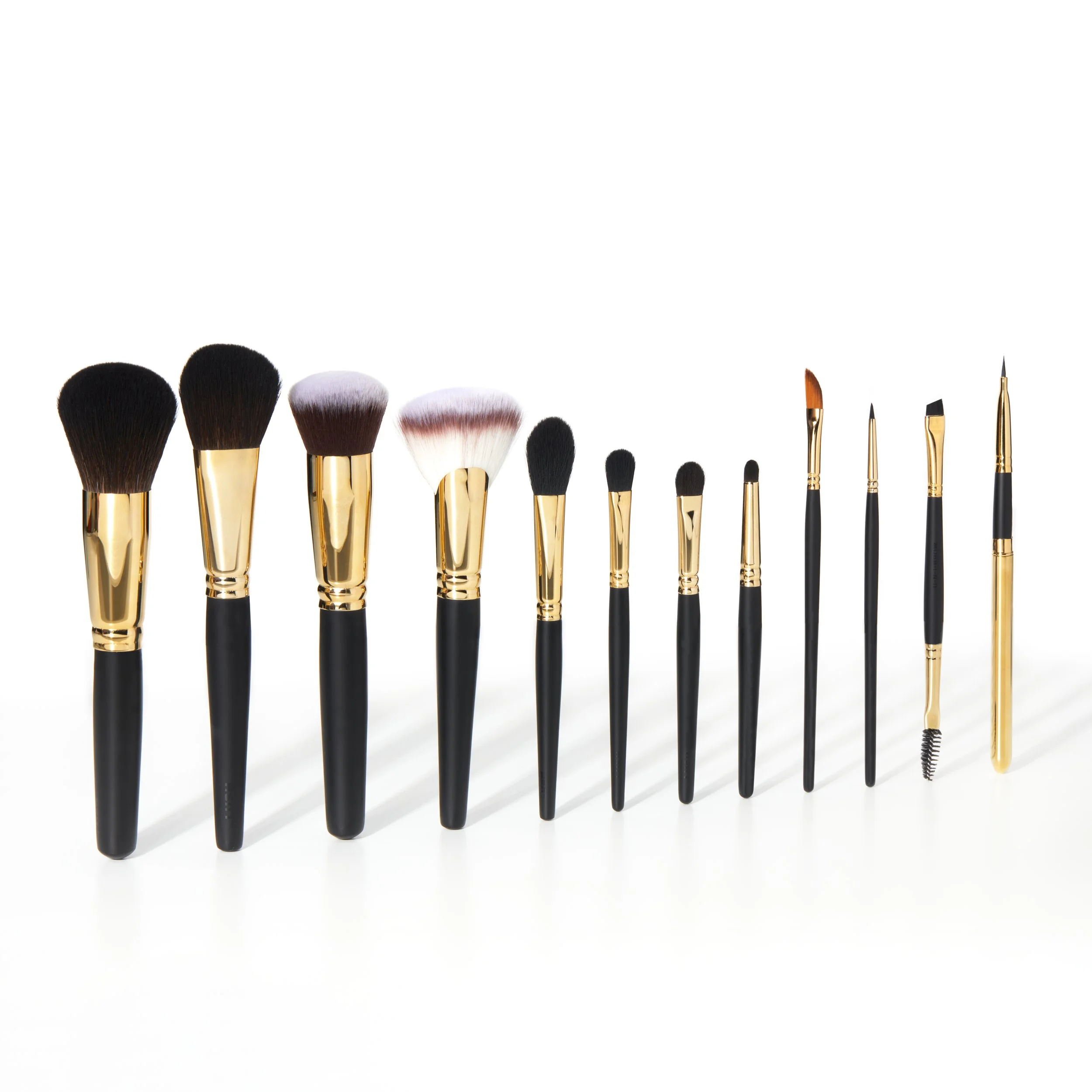 Makeup-2023-Brushes-Group-Shot-2.jpg